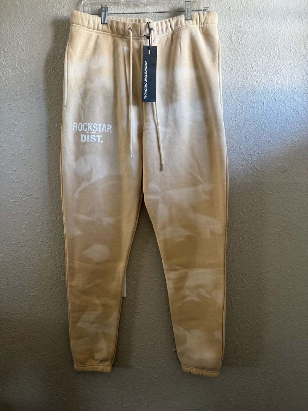 NWT Rockstar Original Dist Beige Stacked Sweatpants SZ Lg